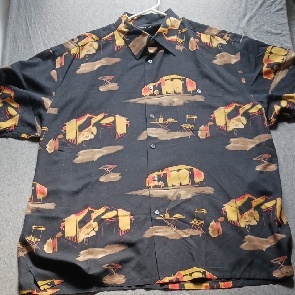 Casual Black and Yellow Button Down Shirt with Outdoor Pattern